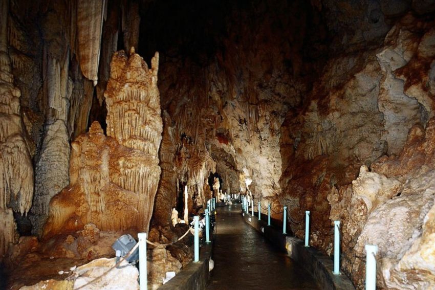 Visit Cave of Alistrati